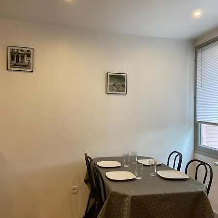 Insolite 237 아파트 Chambéry